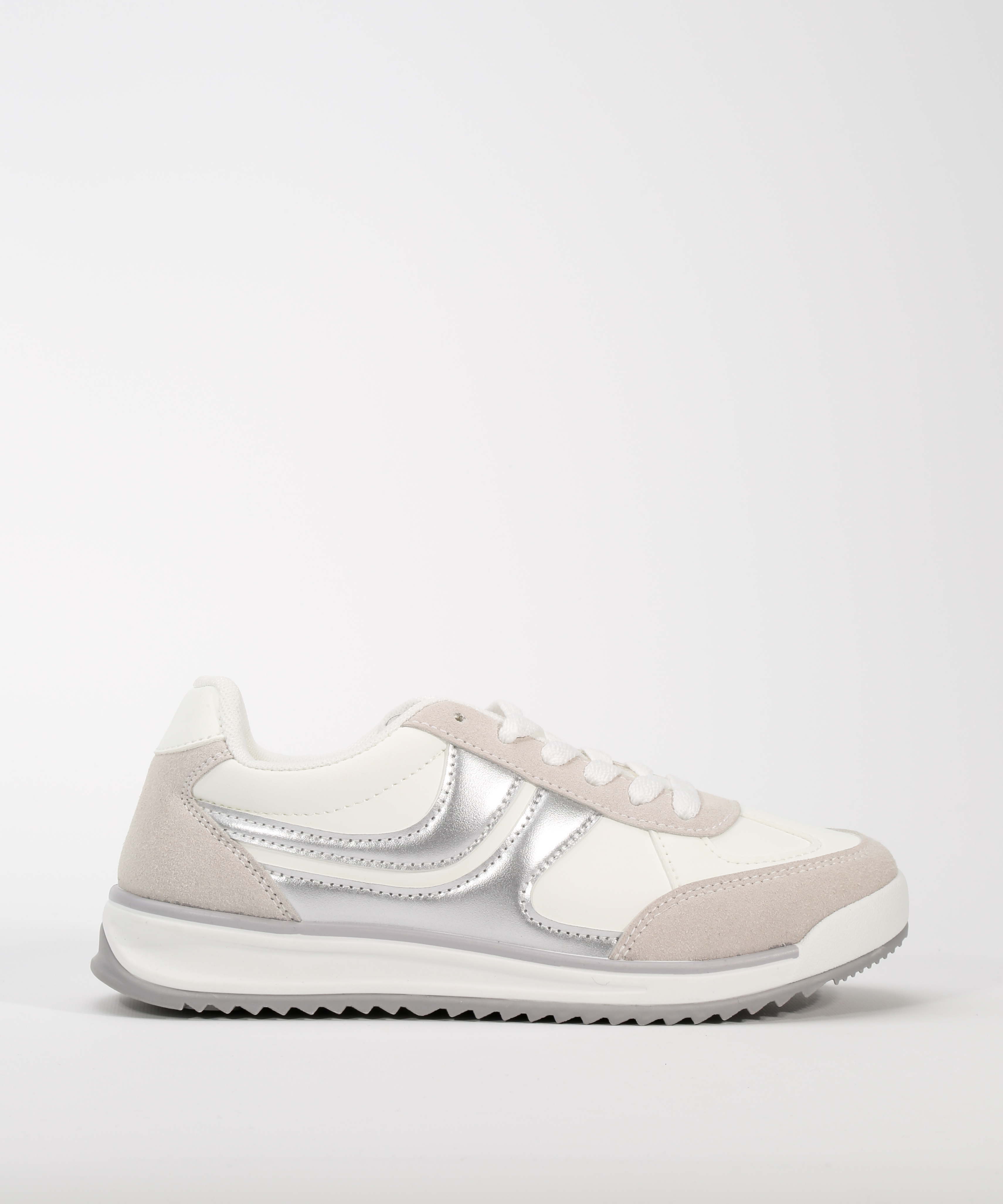 Sabrinas desportivas combinadas image number null